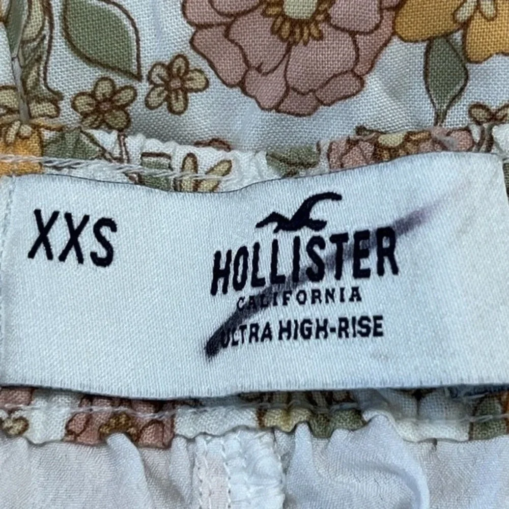 Hollister Ultra High Rise Floral Shorts Flowy Boho Festival Yellow XXS‎ Womens